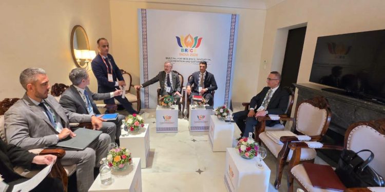 وزير الصناعة يبحث مع نظيره البرازيلي تحويل العلاقات التجارية إلى شراكة صناعية متكاملة