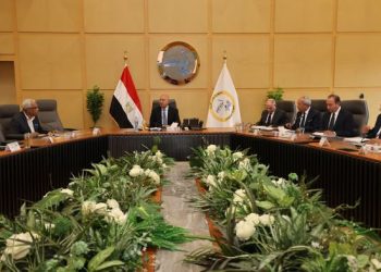 وزير النقل يستعرض نتائج 4 سنوات من إعادة هيكلة وتطوير «القابضة للنقل البحري والبري»