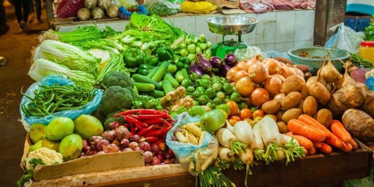 سعر الخضار والفاكهة اليوم الثلاثاء في الأسواق