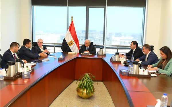 نائب رئيس الوزراء يبحث مستجدات مشروع “برج فوربس العالمي” بالعاصمة الجديدة
