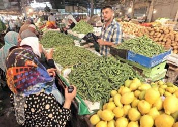 سعر الخضار والفاكهة اليوم الجمعة في الأسواق