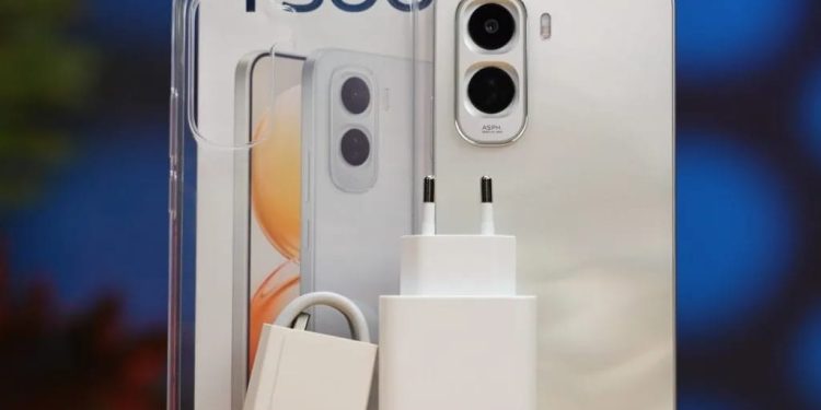 vivo Y500 وبطارية 8100 مللي أمبير.. هل أصبحت سعة البطارية معيارًا جديدًا في الهواتف الذكية؟