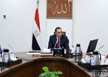 رئيس الوزراء يستعرض الإجراءات التنفيذية لفض التشابكات المالية بين “المالية” وهيئة السلع التموينية