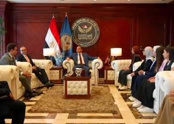 رئيس الرقابة المالية يستقبل الطلاب المميزين في منحة التدريب الصيفي بالهيئة