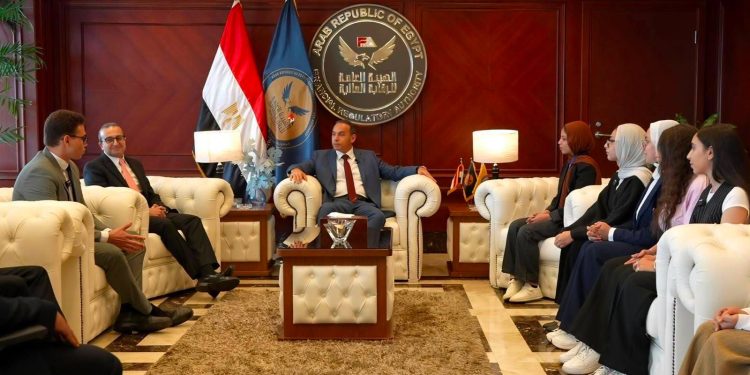 رئيس الرقابة المالية يستقبل الطلاب المميزين في منحة التدريب الصيفي بالهيئة