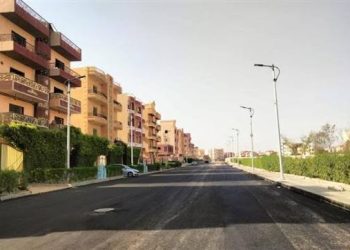 وزيرة الإسكان تتابع موقف تنفيذ مشروعات الطرق والمرافق بعدد من المدن الجديدة
