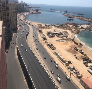 وزيرة الإسكان تتابع موقف تنفيذ عدد من مشروعات الطرق والمحاور والكباري بمحافظتي الإسكندرية وكفر الشيخ