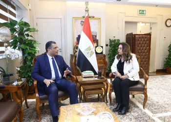 وزيرة التنمية المحلية والبيئة تتابع منظومة المخلفات والمشروعات التنموية والاستثمارية بالبحر الأحم