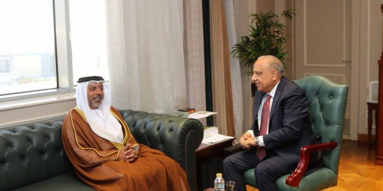 وزير الكهرباء يبحث مع سفير الإمارات بالقاهرة تعزيز التعاون والشراكة والاستثمار