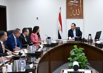 رئيس مجلس الوزراء يتابع الموقف التنفيذي لتطوير وتنمية منطقة الساحل الشمالي الغربي
