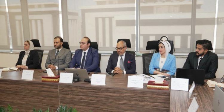 رئيس هيئة الرعاية الصحية يعقد اجتماعًا موسعًا لتعزيز ملف السياحة الصحية والعلاجية