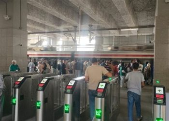 النقل: جميع مرافق ووسائل النقل الجماعي تعمل بكفاءة كاملة ولم تتأثر بزلزال اليوم