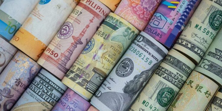 أسعار العملات في مصر اليوم الخميس