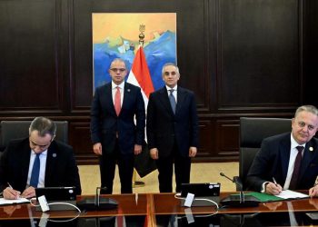وزيرا الاستثمار والعدل يشهدان توقيع بروتوكول تعاون لتيسير خدمات الشهر العقاري للمستثمرين