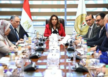 وزيرة التنمية المحلية تتابع إجراءات تفعيل العمل بالقرار الجمهوري رقم 96 لسنة 2023