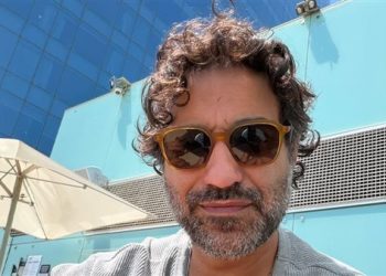 أحمد فهمي يقضي إجازة سريعة في إسبانيا ويعود لاستكمال الفيل ع الدرفيل