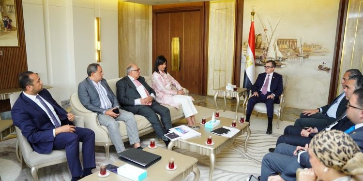 وزير التخطيط يتابع استعدادات استضافة مصر للمهرجان العالمي لريادة الأعمال في نوفمبر المقبل