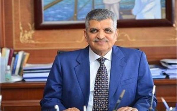 قرار جمهورى بمد خدمة أسامة ربيع رئيس مجلس إدارة هيئة قناة السويس لمدة عام