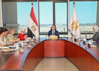 وزير التموين يبحث مع «الأغذية العالمي» تعزيز الأمن الغذائي وتطوير منظومة متابعة الأسواق