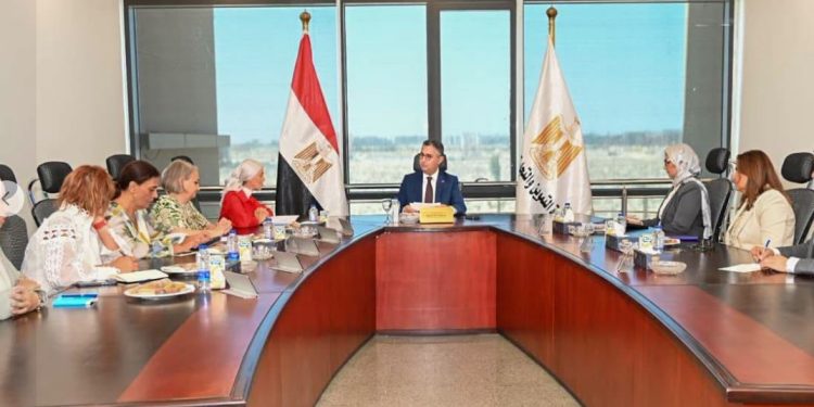 وزير التموين يبحث مع «الأغذية العالمي» تعزيز الأمن الغذائي وتطوير منظومة متابعة الأسواق