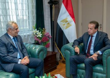 وزيرا الصحة والانتاج الحربي يبحثان مستجدات عدد من المشروعات القومية المشتركة