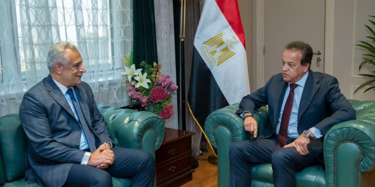 وزيرا الصحة والانتاج الحربي يبحثان مستجدات عدد من المشروعات القومية المشتركة
