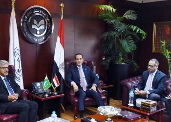 استثمارات باكستانية جديدة تستهدف النسيج والبطاريات والدراجات الكهربائية في مصر