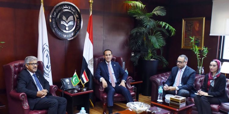 استثمارات باكستانية جديدة تستهدف النسيج والبطاريات والدراجات الكهربائية في مصر