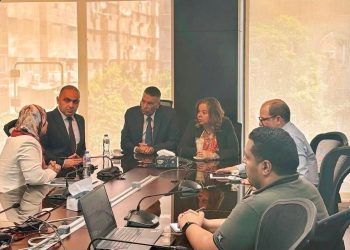 مي عبد الحميد تستقبل محافظ جنوب سيناء بمقر صندوق الإسكان الاجتماعي