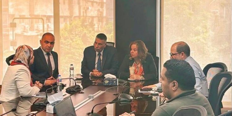 مي عبد الحميد تستقبل محافظ جنوب سيناء بمقر صندوق الإسكان الاجتماعي