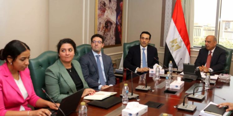 وزير الكهرباء يتابع مع «سكاتك» النرويجية تنفيذ مشروعات طاقة متجددة بقدرة 3100 ميجاوات