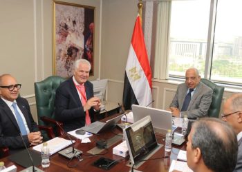 وزير الكهرباء يتابع مع «رينيرجي جروب بارتنرز» مستجدات مشروع متكامل للطاقة النظيفة في سيناء