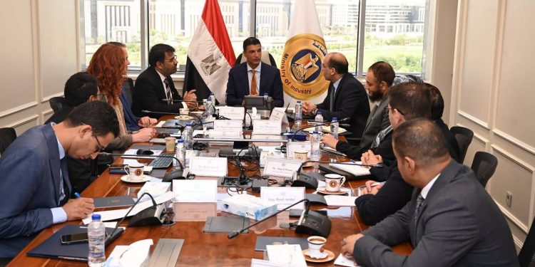وزير الصناعة يبحث مع RHI Magnesita النمساوية إنشاء مشروع لإنتاج الحراريات المتكاملة للصناعات الثقيلة في مصر