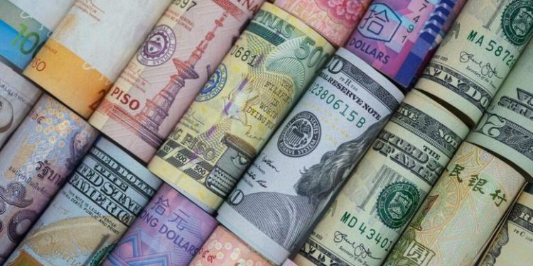 أسعار العملات في مصر اليوم الخميس