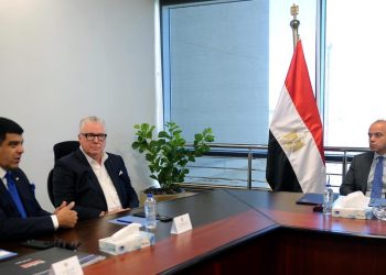 وزير الاستثمار يبحث مع قيادات شركتي «فوربس» و«ماجنوم» تطورات مشروع «برج فوربس الدولي»