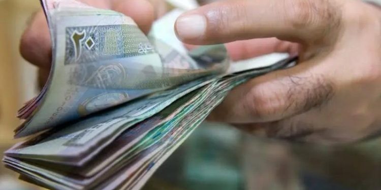 سعر الدينار الكويتي اليوم الإثنين في مصر