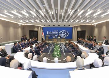 «مستقبل مصر» يلتقي أوائل الخريجين الجدد ضمن مبادرة «رؤية» لتأهيل الكفاءات الشابة