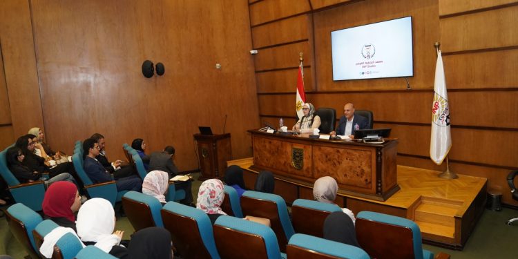 معهد التخطيط القومي يواصل تنفيذ برنامج التدريب الصيفي لطلاب كلية الاقتصاد والعلوم السياسية بجامعة القاهرة