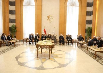 وزير الأوقاف يستقبل وفدًا من داغستان بمسجد مصر الكبير