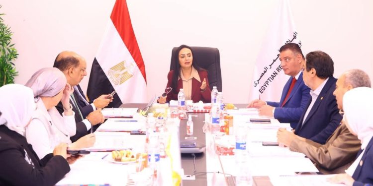 وزيرة التضامن الاجتماعي تترأس اجتماع مجلس إدارة الهلال الأحمر المصري