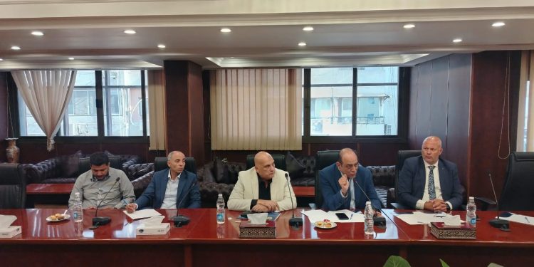 استثمارات صينية بـ5 ملايين دولار لإنشاء مصنع للإسفنج المضغوط في مصر