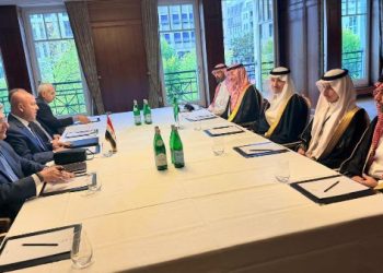 وزير النقل يبحث مع نظيره السعودي سبل تعزيز التعاون في مجالات النقل واللوجستيات والربط البحري