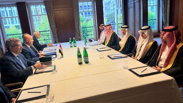 وزير النقل يبحث مع نظيره السعودي سبل تعزيز التعاون في مجالات النقل واللوجستيات والربط البحري