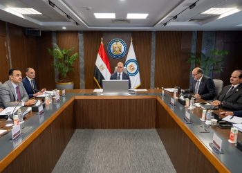 وزير البترول يشيد بنمو إنتاج البتروكيماويات وفتح أسواق عالمية جديدة للتصدير