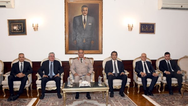 الرئيس السيسي ينيب وزير الدفاع للمشاركة فى إحياء الذكرى السنوية لرحيل الزعيم جمال عبد الناصر