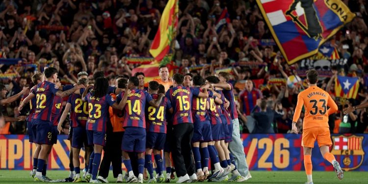برشلونة يطارد إنجازًا تاريخيًا أمام راسينج فى الدورى الإسبانى