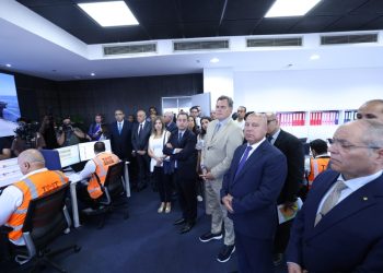 وزيرا النقل المصري والفرنسي يتفقدان محطة تحيا مصر بالإسكندرية ويؤكدان تعزيز التعاون في النقل البحري