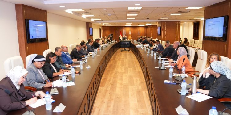 وزير العمل يجتمع مع ممثلي الأطراف المعنية لبدء إعداد “الاستراتيجية الوطنية للتدريب المهني”