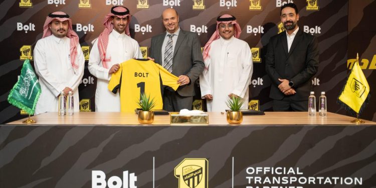 «بولت» ترعى نادي الاتحاد.. شراكة جديدة تجمع التكنولوجيا بجماهير «العميد»