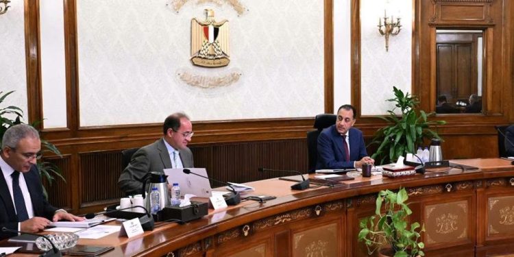رئيس الوزراء يتابع جهود تحفيز الإنتاج المحلي وتعميق التصنيع الوطني وزيادة الصادرات